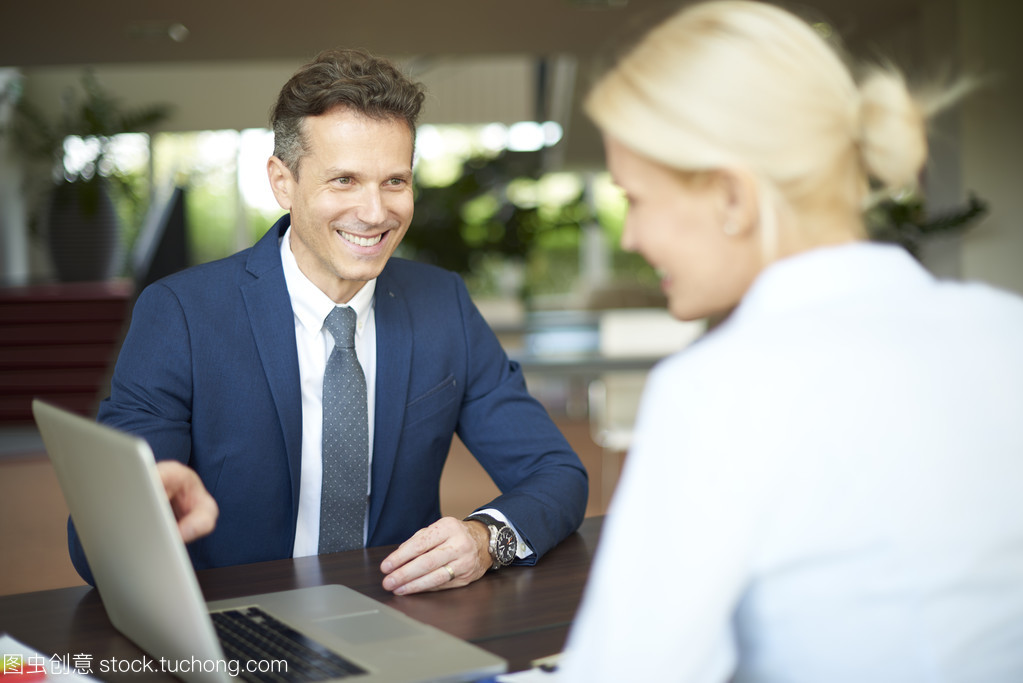 女企業家如何通過專業商務咨詢優化客戶端管理策略